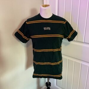 Vans’ unisex short sleeved heavy tee - size small